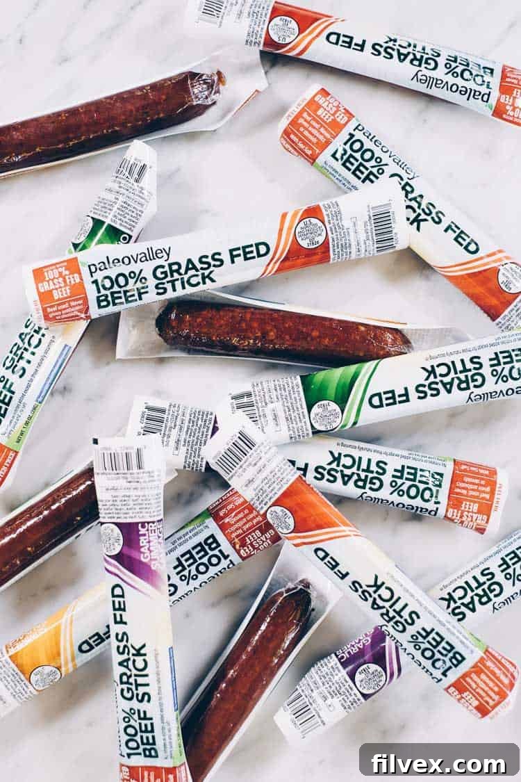 Life is busy and you need a healthy on-the-go snack option to stave off hunger. Try these delicious 100% grass fed beef sticks from Paleovalley! | realsimplegood.com