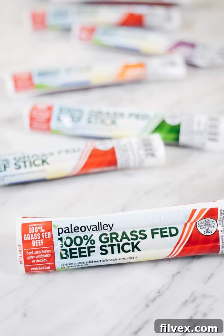 Life is busy and you need a healthy on-the-go snack option to stave off hunger. Try these delicious 100% grass fed beef sticks from Paleovalley! | realsimplegood.com