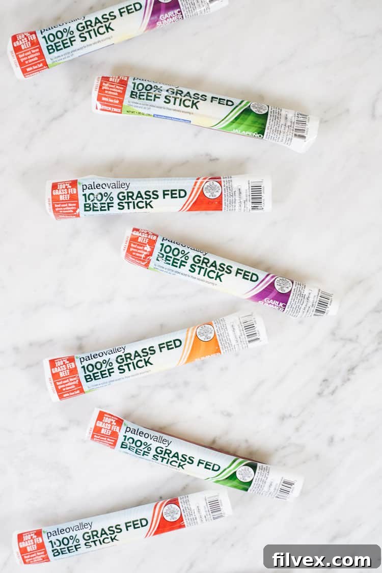 Life is busy and you need a healthy on-the-go snack option to stave off hunger. Try these delicious 100% grass fed beef sticks from Paleovalley! | realsimplegood.com